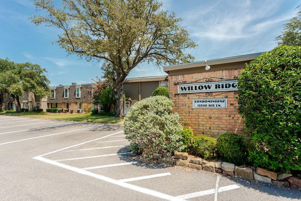 13340 Kit Lane B09