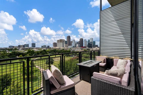 Photo of 3110 Thomas Avenue #725, Dallas, TX 75204 (MLS # 21342359)