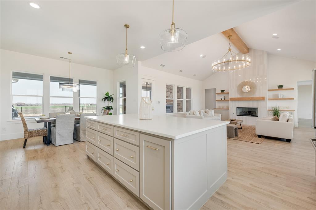 HINOJOSA ESTATES - Residential