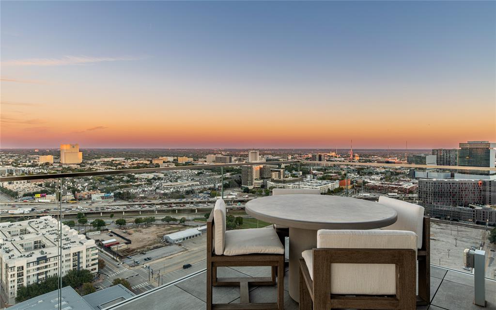 Arts Residences - Residential