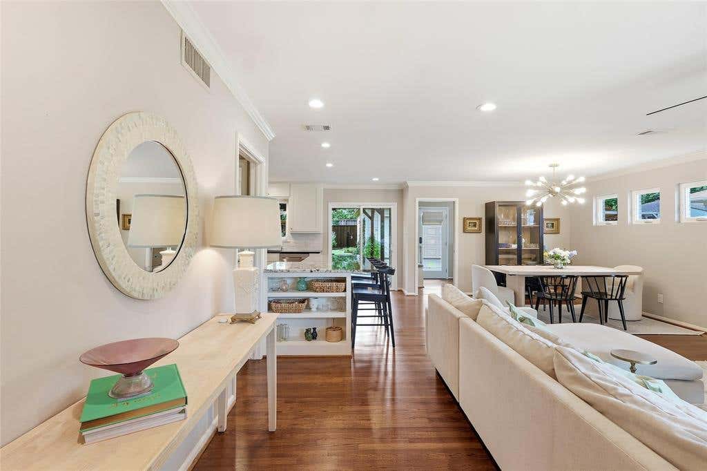 Photo of 6534 Winton Street, Dallas, TX 75214 (MLS # 21342173)