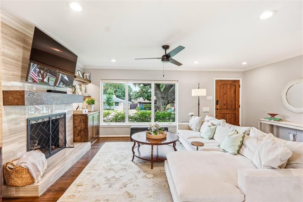 Photo of 6534 Winton Street, Dallas, TX 75214 (MLS # 21342173)