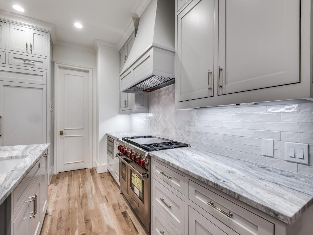 Royal Crest - Residential