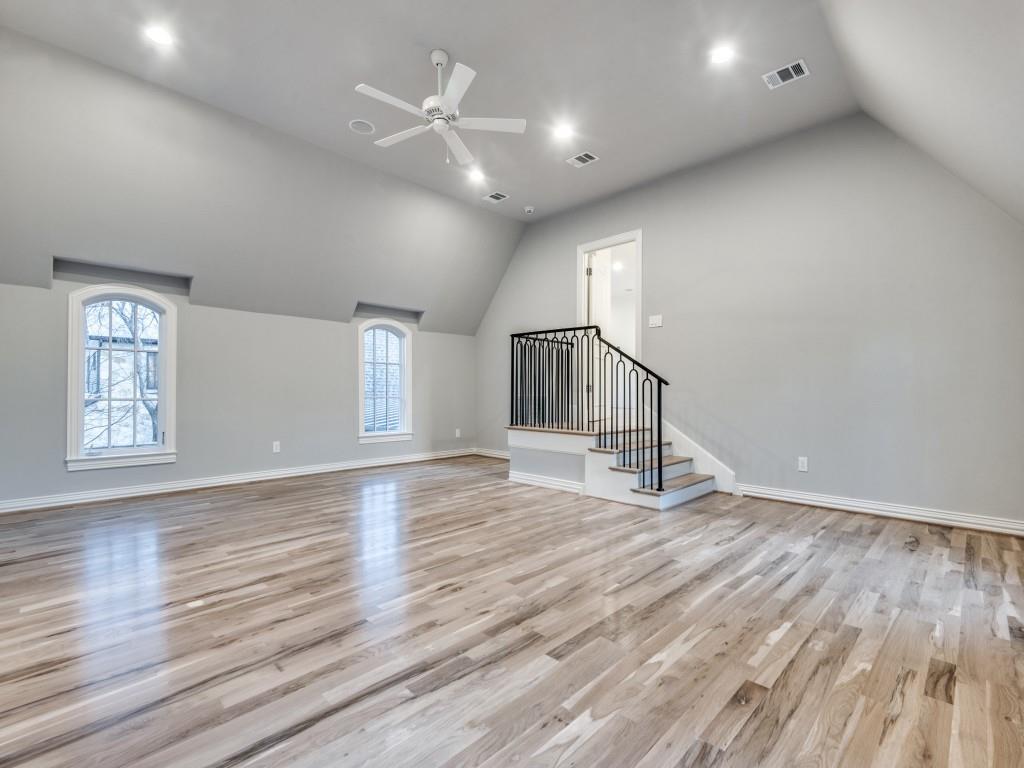 Royal Crest - Residential