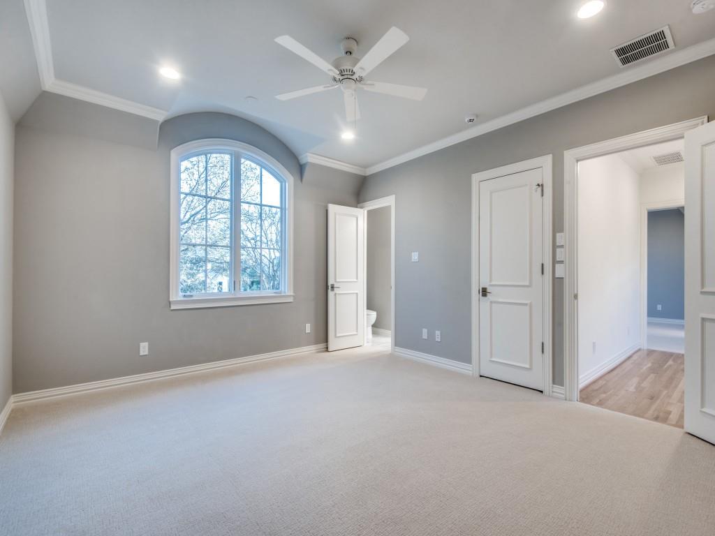 Royal Crest - Residential