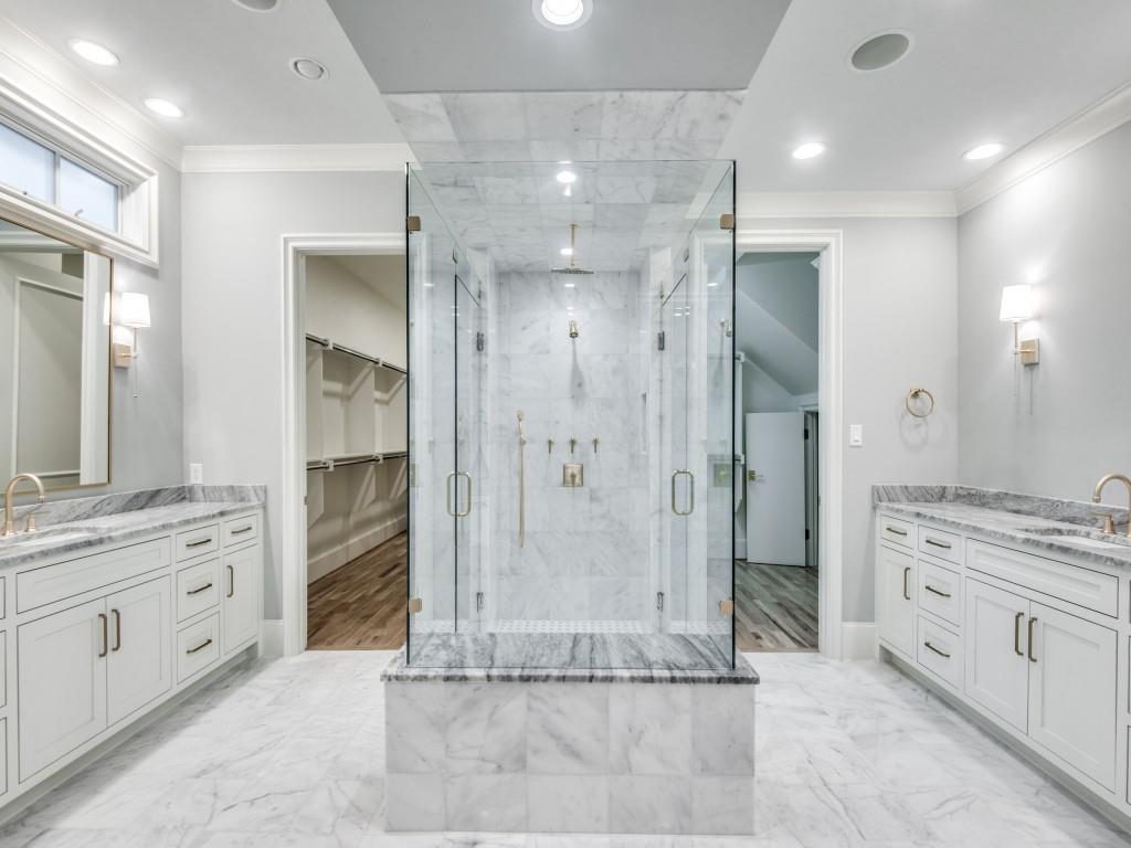 Royal Crest - Residential