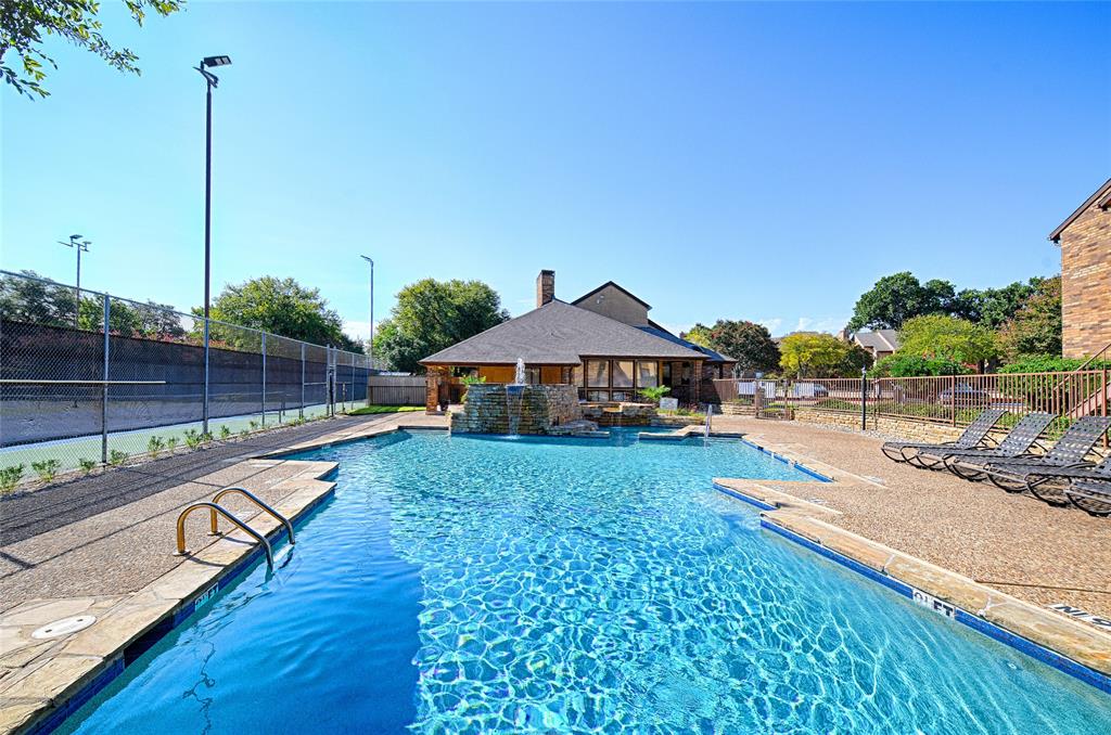 Cloisters Condo The - Residential