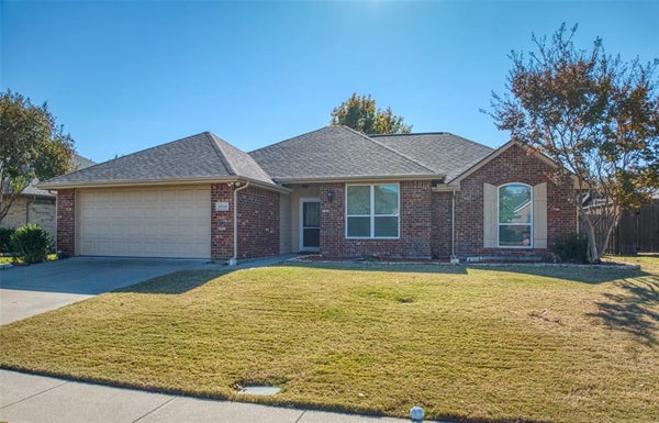 6218 CYNTHIA DR, MIDLOTHIAN, TX 76065 - Image 21e9b6b8d04f4d4c110e493a72cfdd42/2941963311