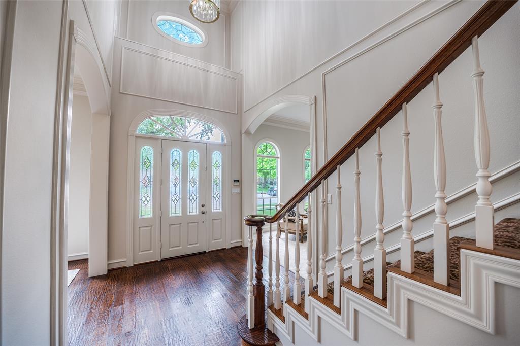 5900 Kensington Drive