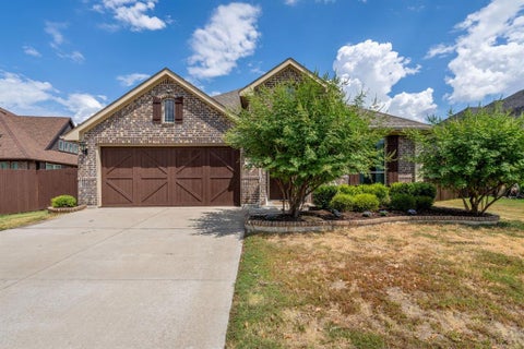 Photo of 129 Sundance Circle, Waxahachie, TX 75165 (MLS # 21381090)