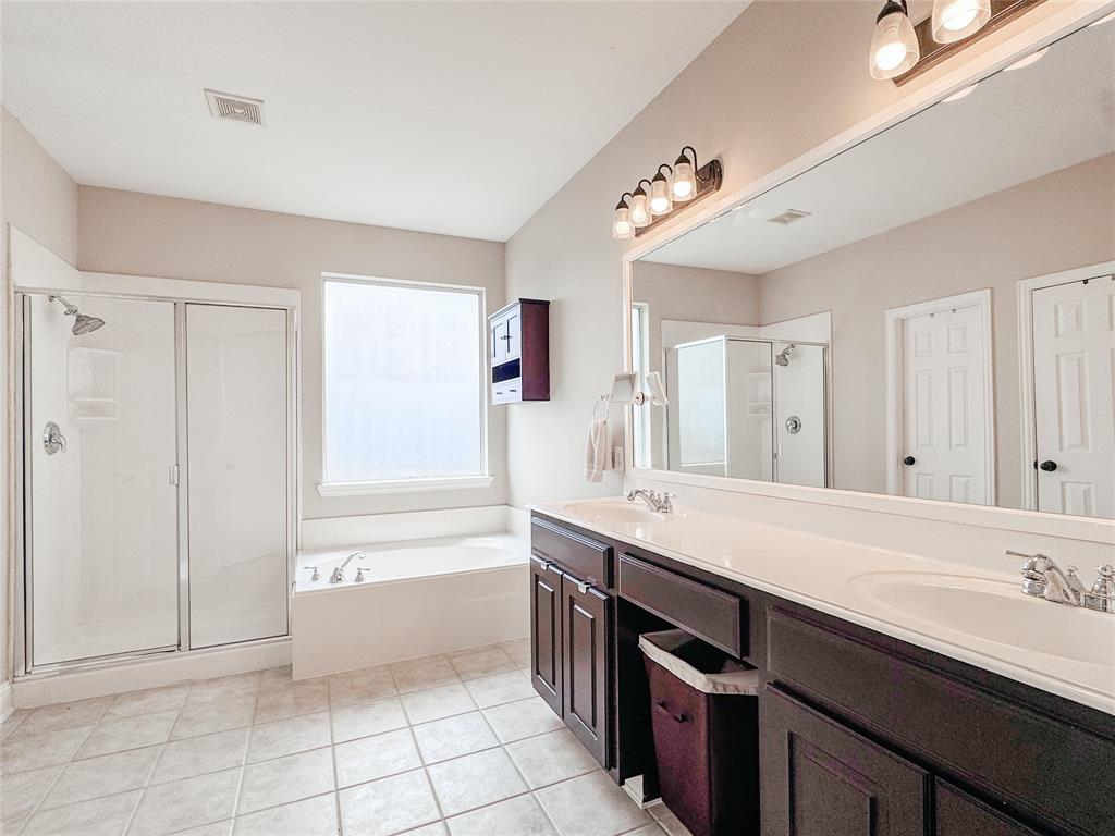1230 Amistad Drive