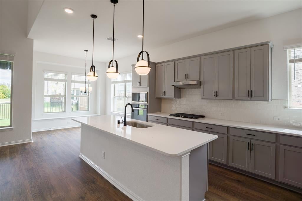 1809 Dove Drive