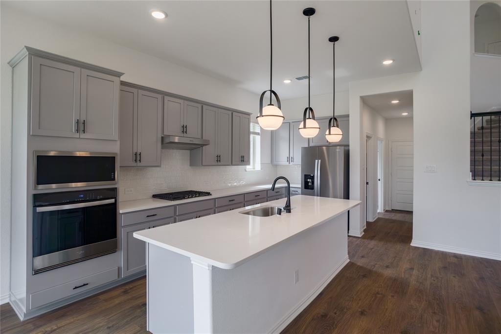 1809 Dove Drive