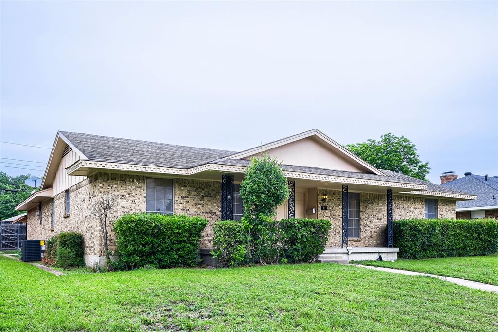 829 Poinsettia Drive