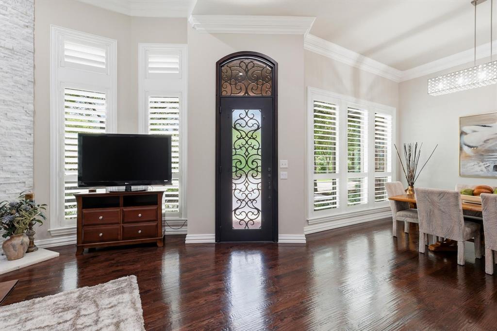 1601 Glen Springs Drive