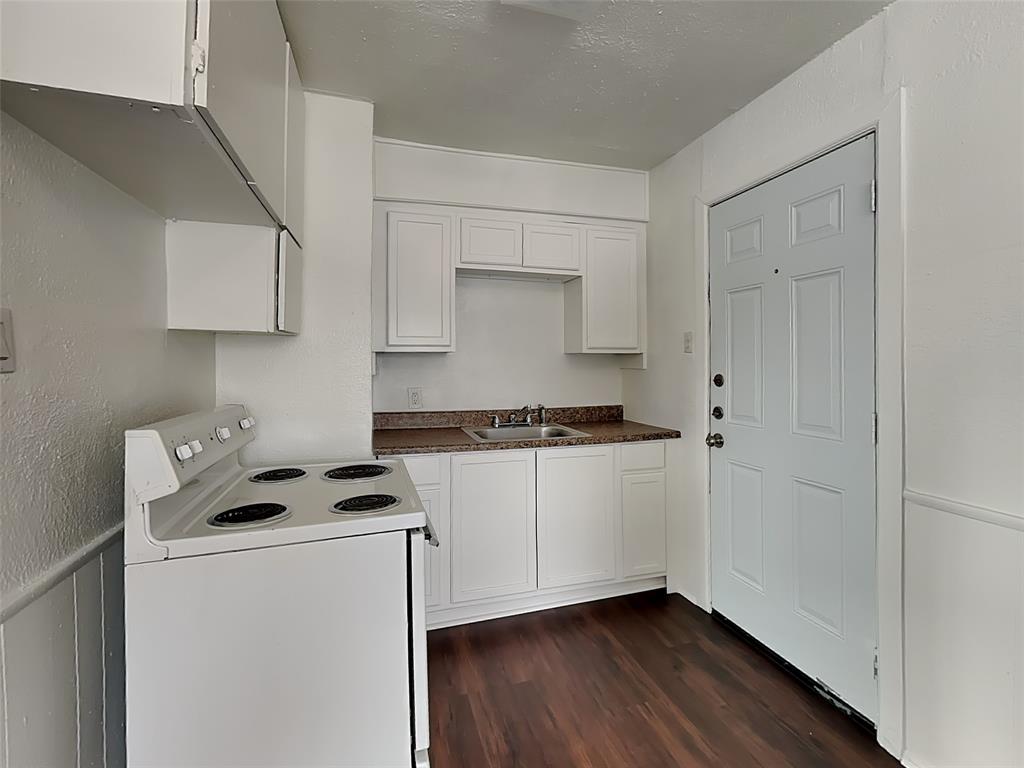 A W Grahams - Residential Lease