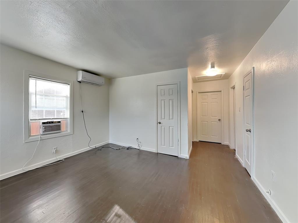 A W Grahams - Residential Lease