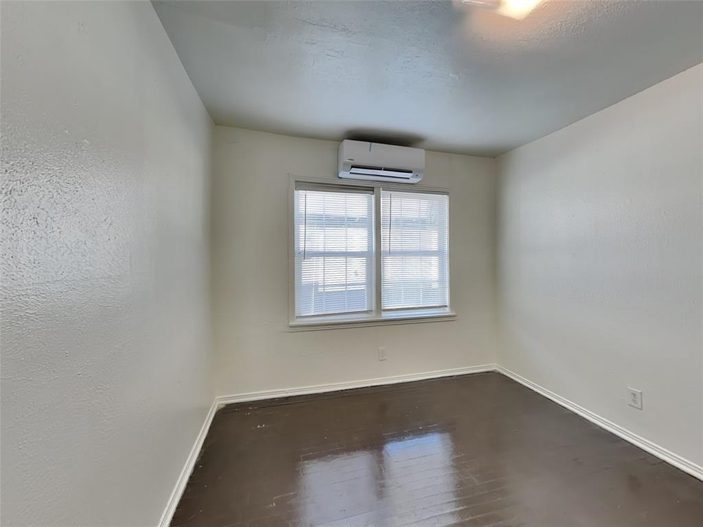 A W Grahams - Residential Lease