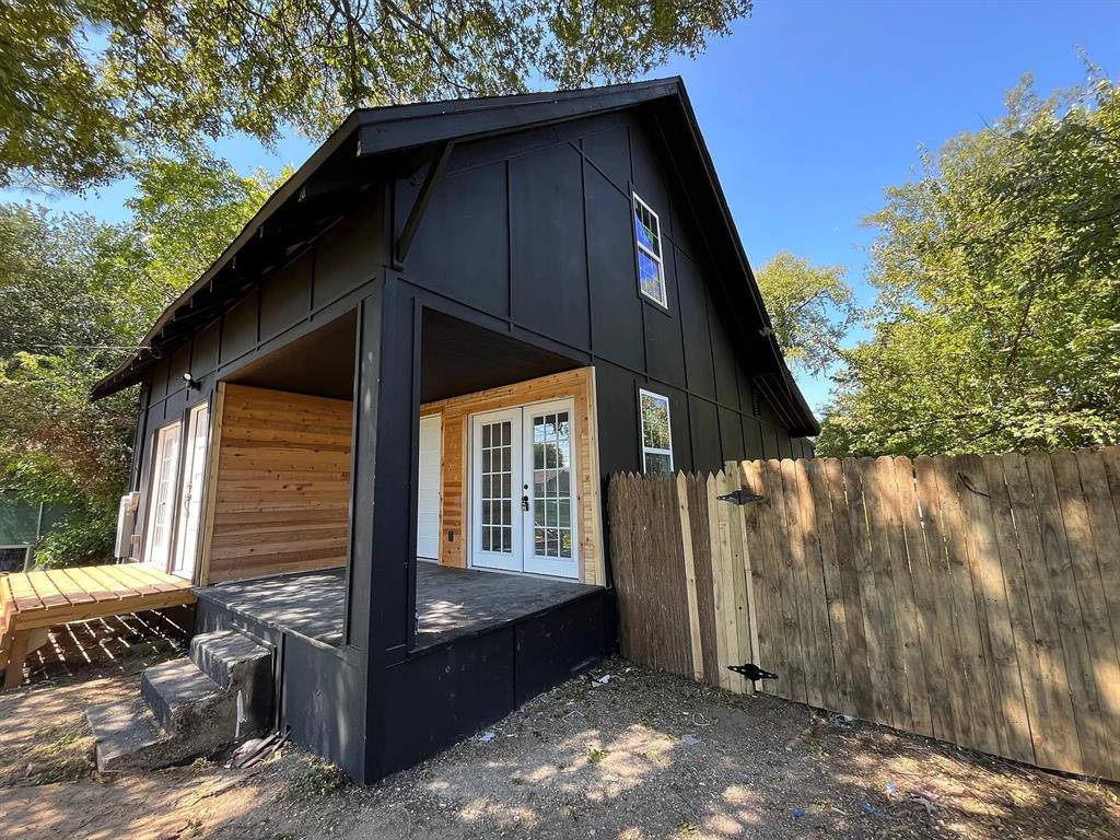 Oakland Ave - Residential Income