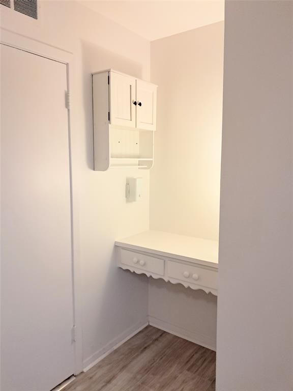 LAKE RIDGE ESTS - Residential Lease