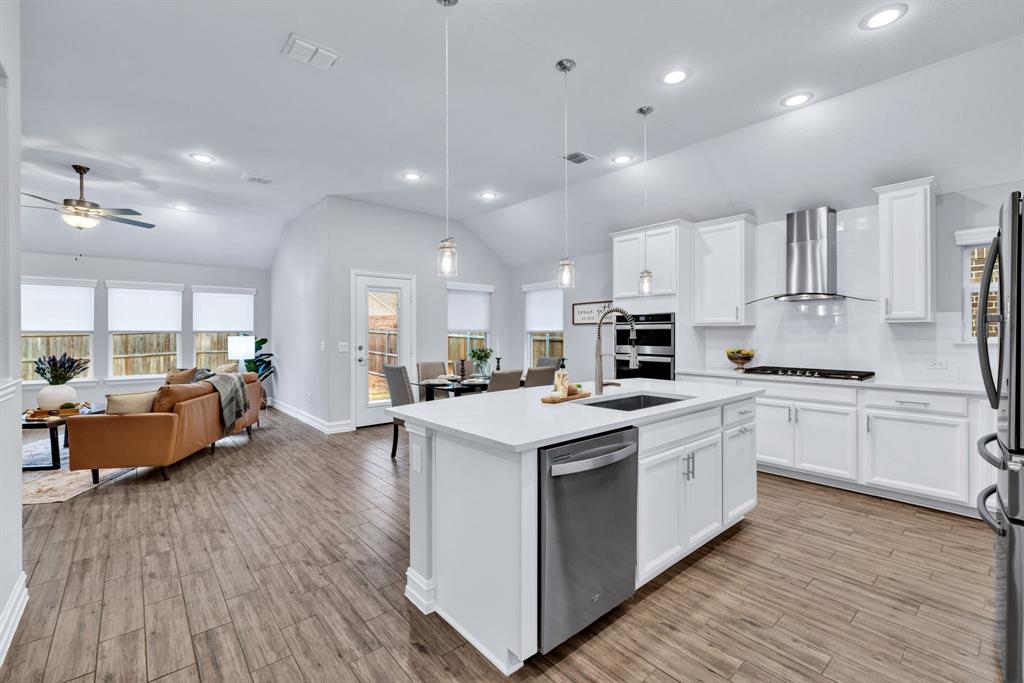 1016 Pinnacle Breeze Drive