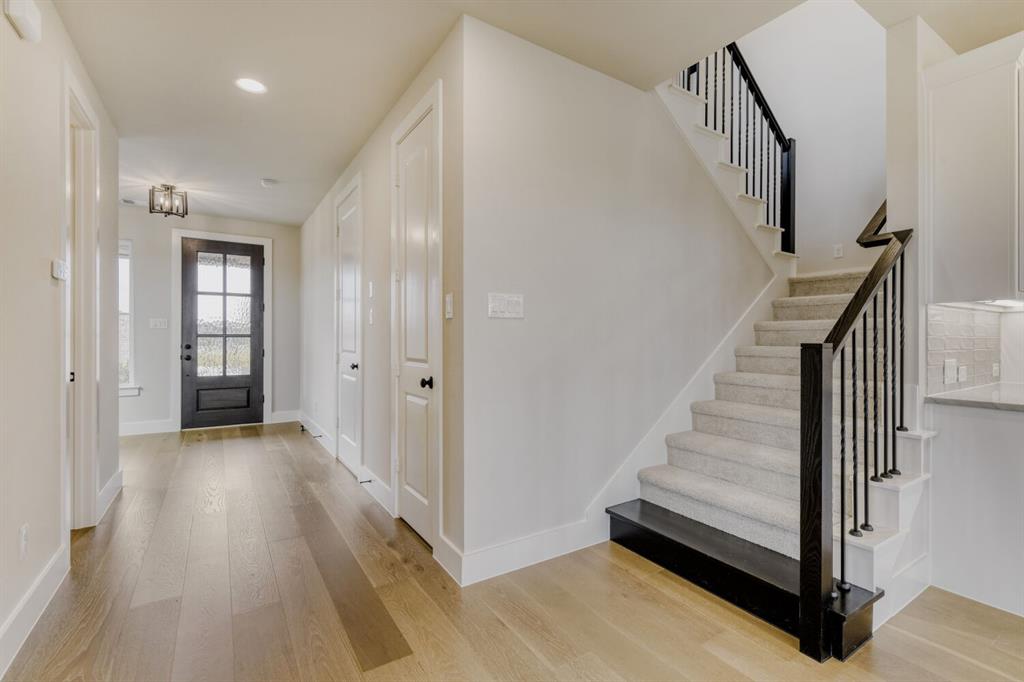 3245 Vaquero Lane