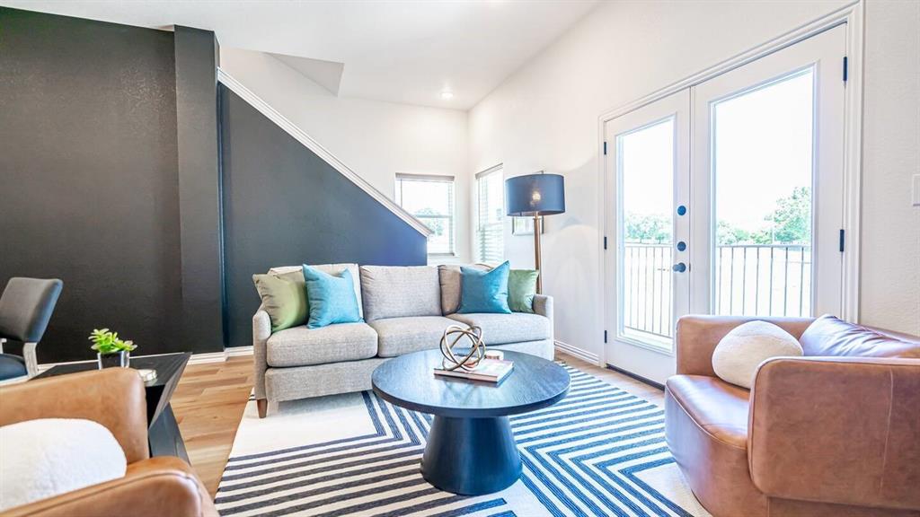 1215 E Beaconsfield Lane 706