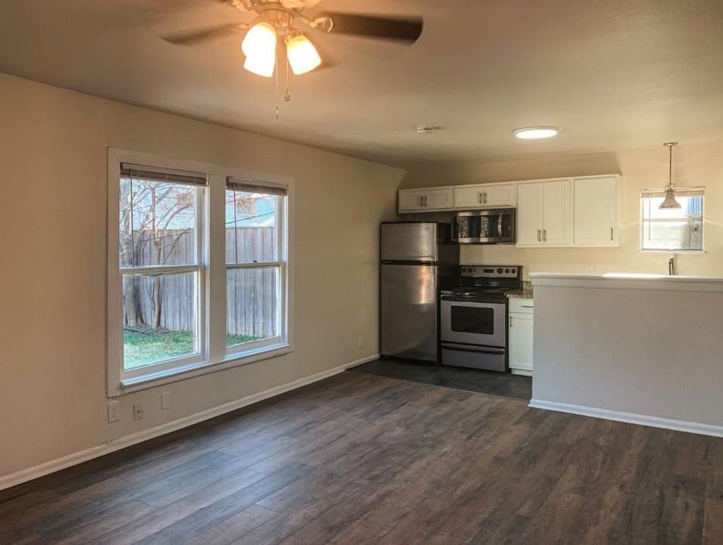 Photo of 4926 Reiger Avenue #B, Dallas, TX 75214 (MLS # 21251902)