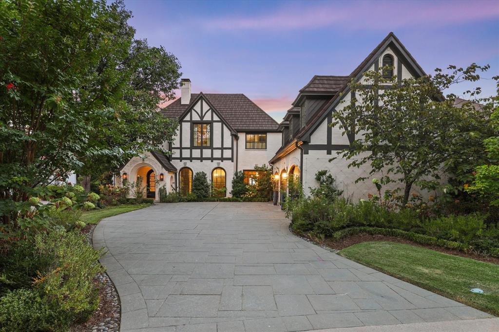 5 SAVANNAH Circle