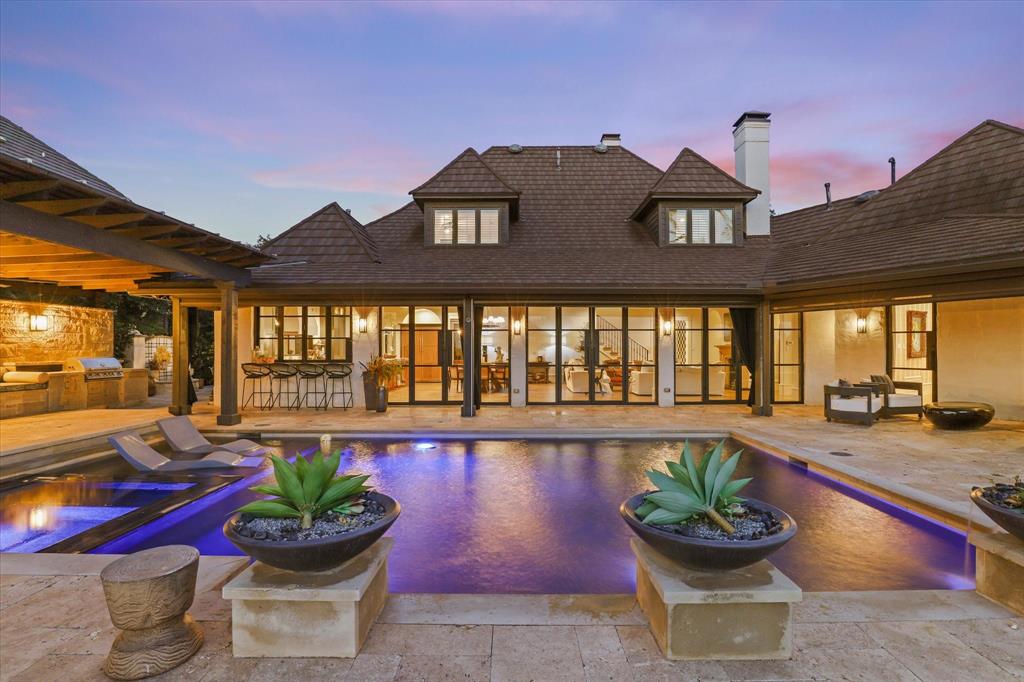 5 SAVANNAH Circle