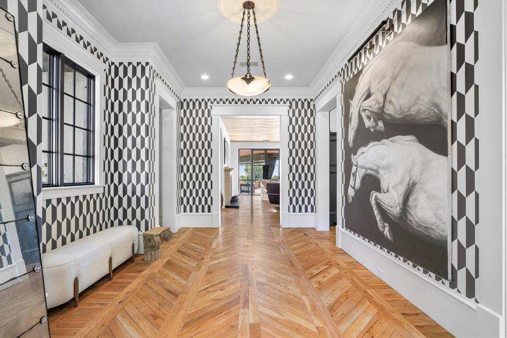 5 SAVANNAH Circle