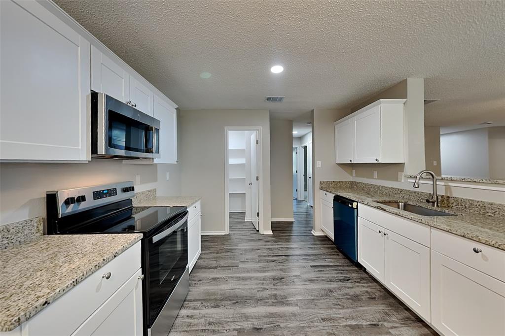 1423 Queen Annes Drive