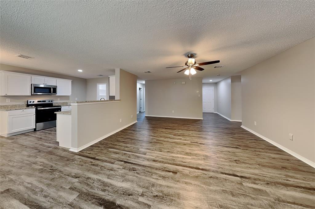 1423 Queen Annes Drive