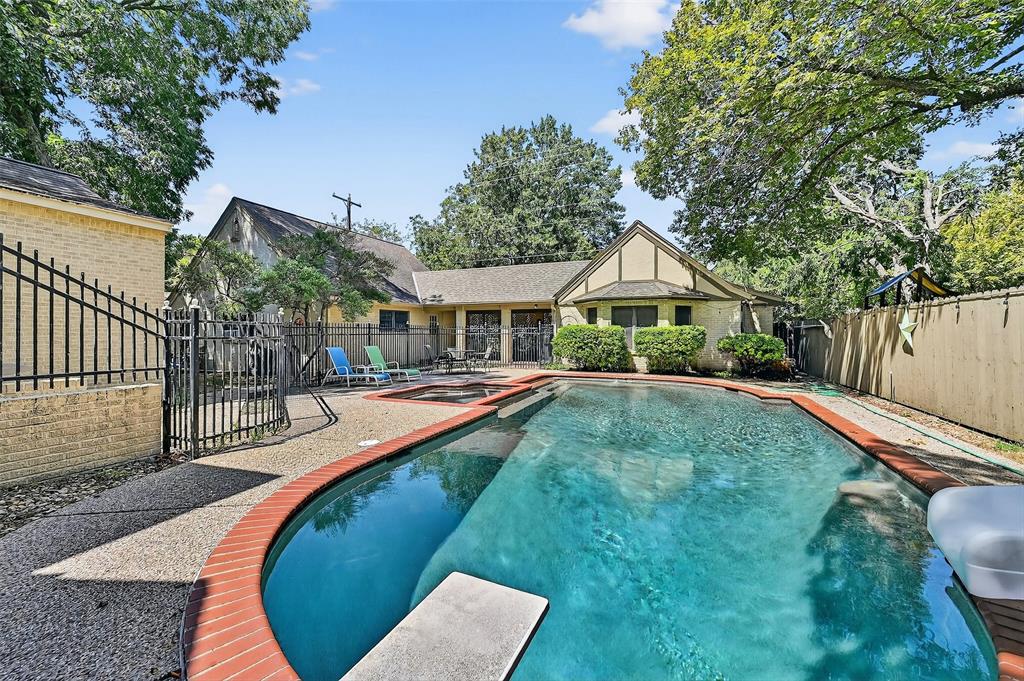 Lindsay Add - Residential