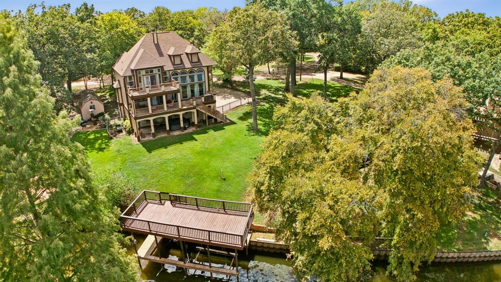 122 Bayside Circle