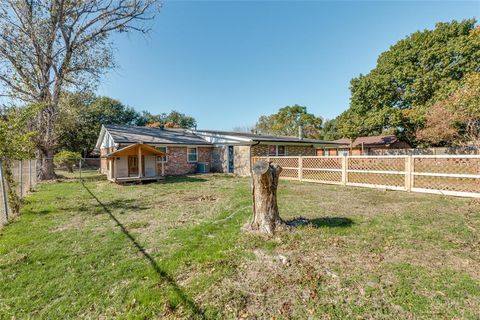 A home in Benbrook