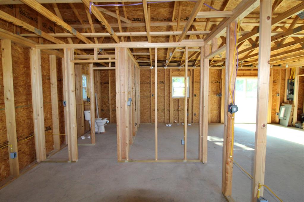 710 E Burleson Avenue