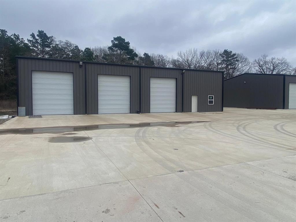 none - Commercial Lease