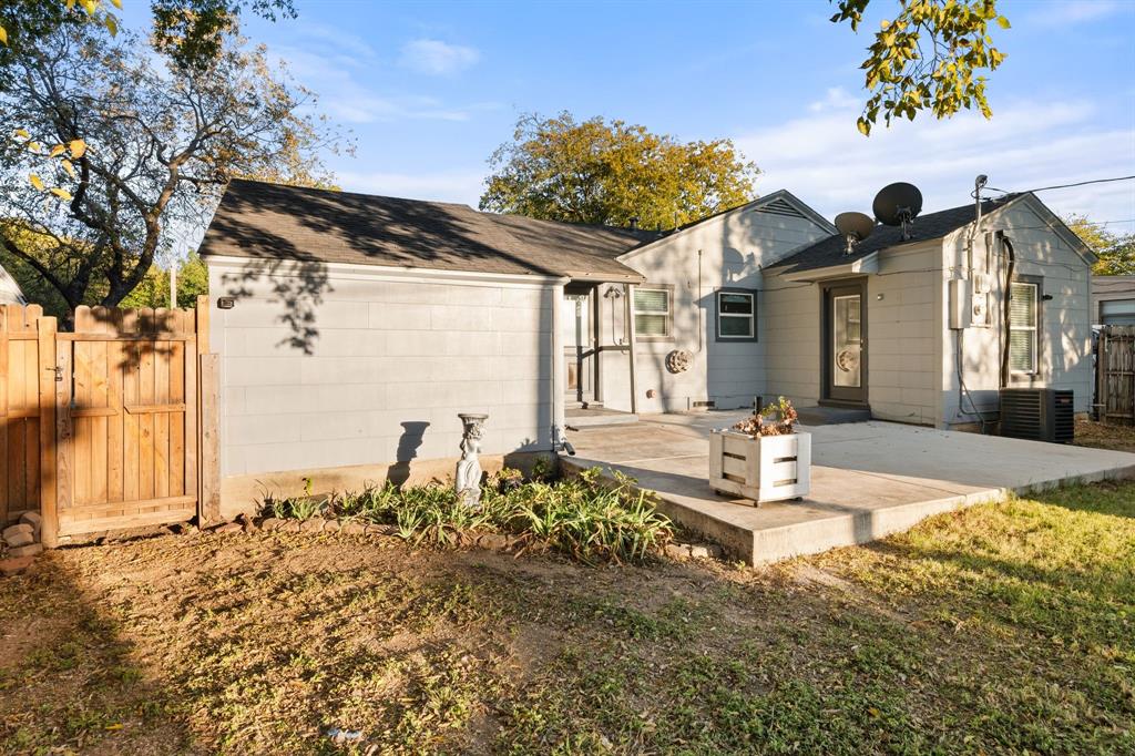 Ridglea West Add - Residential Lease