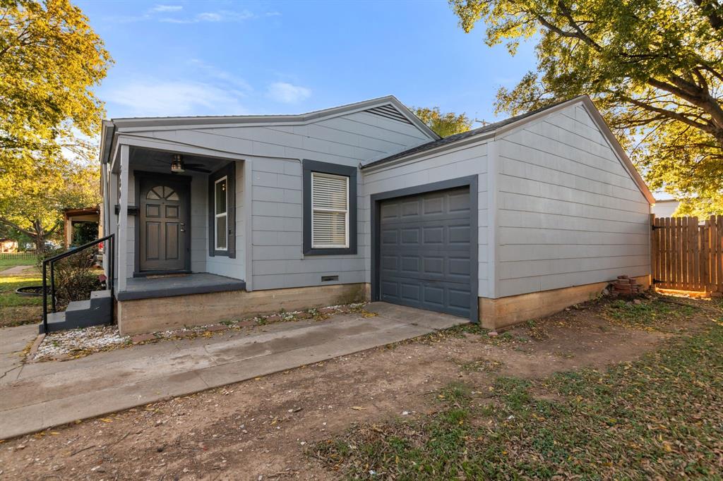 Ridglea West Add - Residential Lease