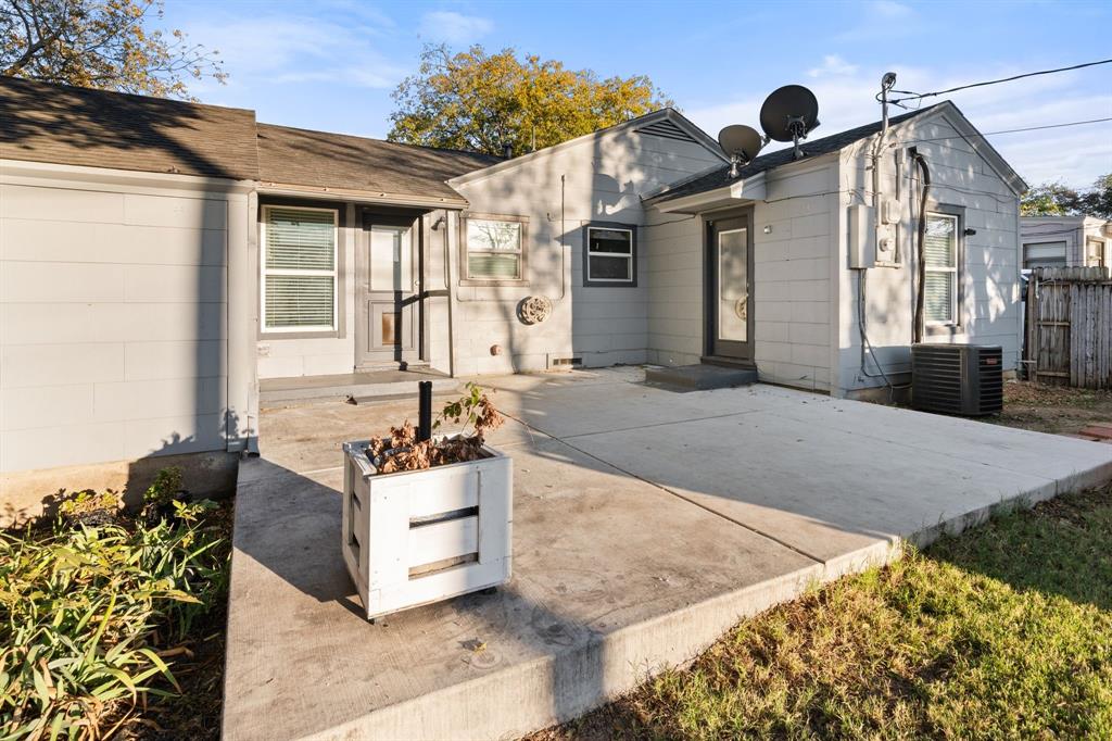 Ridglea West Add - Residential Lease