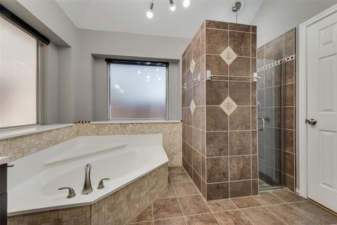 Tiny photo for 6201 Castle Creek Road, Arlington, TX 76017 (MLS # 21101808)