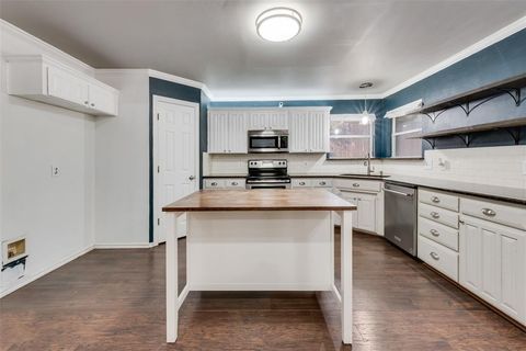 Tiny photo for 6201 Castle Creek Road, Arlington, TX 76017 (MLS # 21101808)