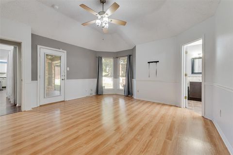 Tiny photo for 6201 Castle Creek Road, Arlington, TX 76017 (MLS # 21101808)
