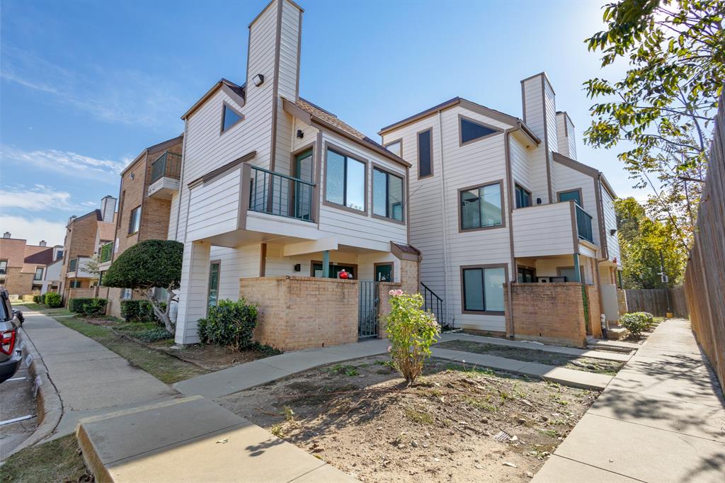 Arlington Oaks Condo - Residential Lease