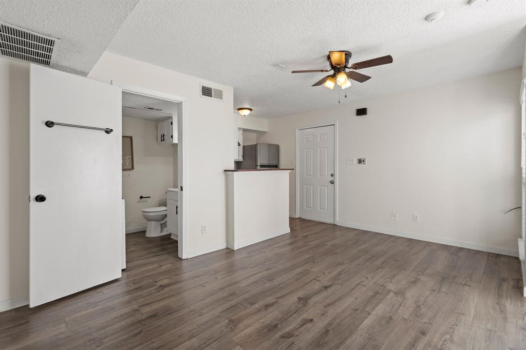 Arlington Oaks Condo - Residential Lease