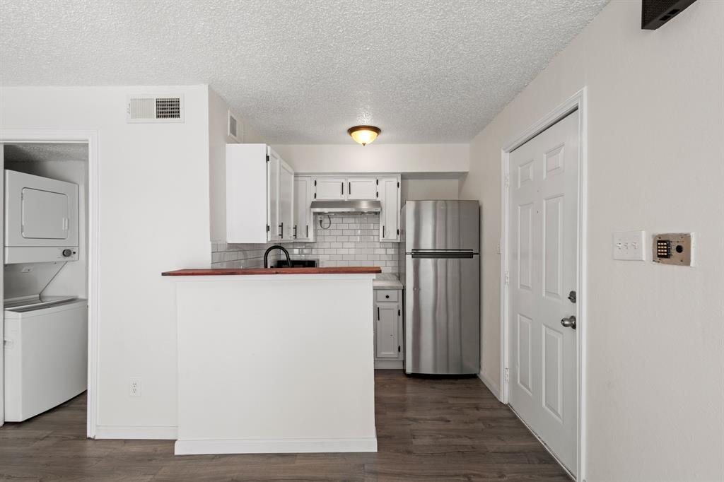 Arlington Oaks Condo - Residential Lease