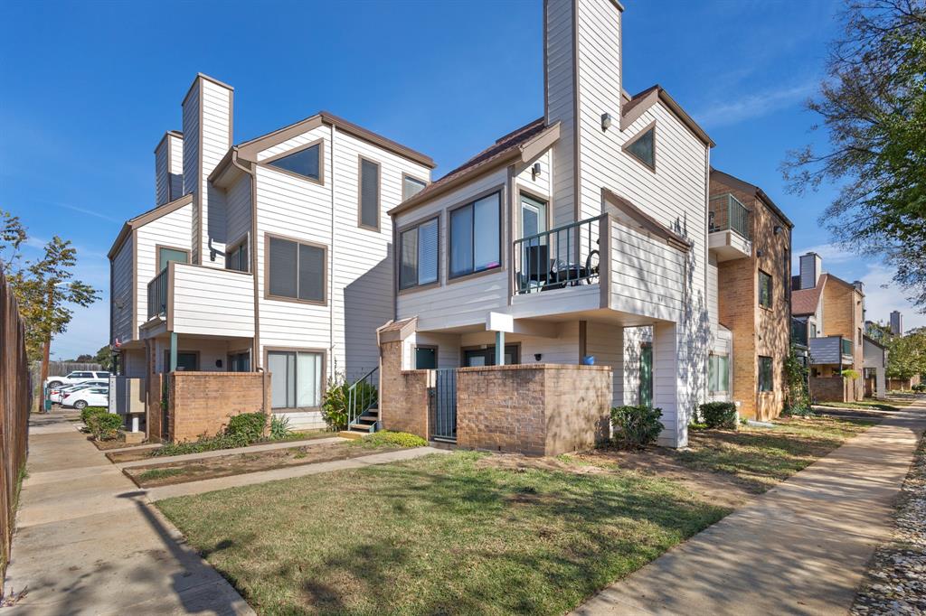 Arlington Oaks Condo - Residential Lease