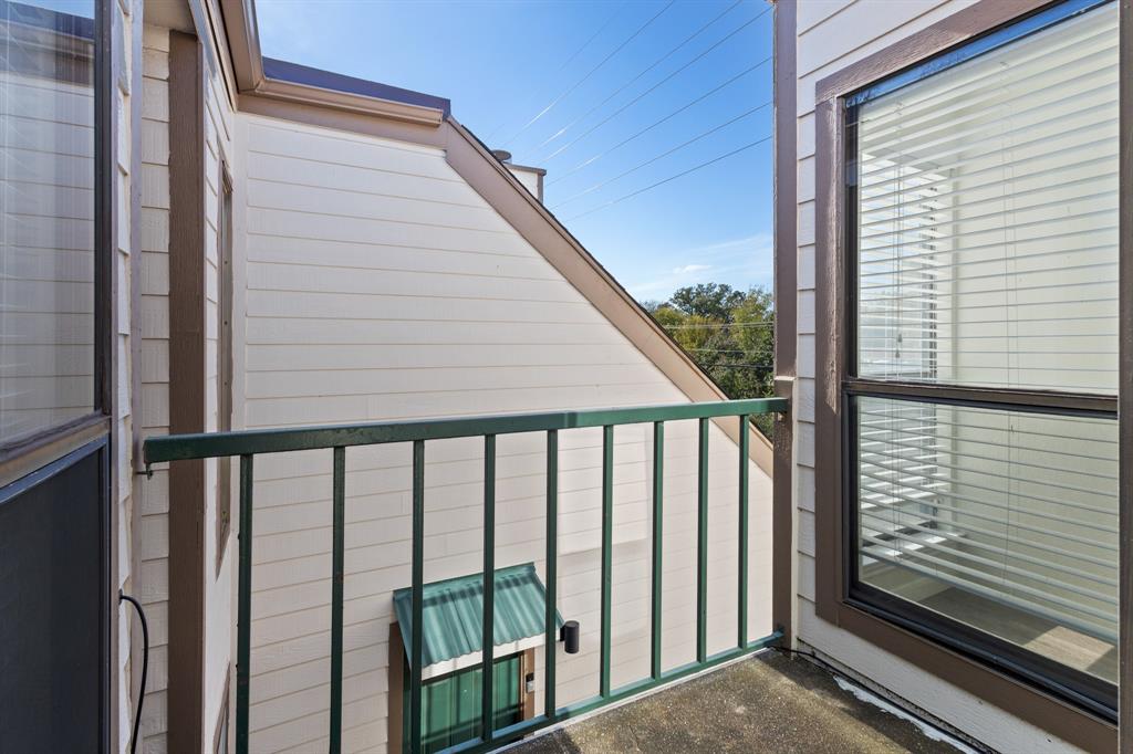 Arlington Oaks Condo - Residential Lease