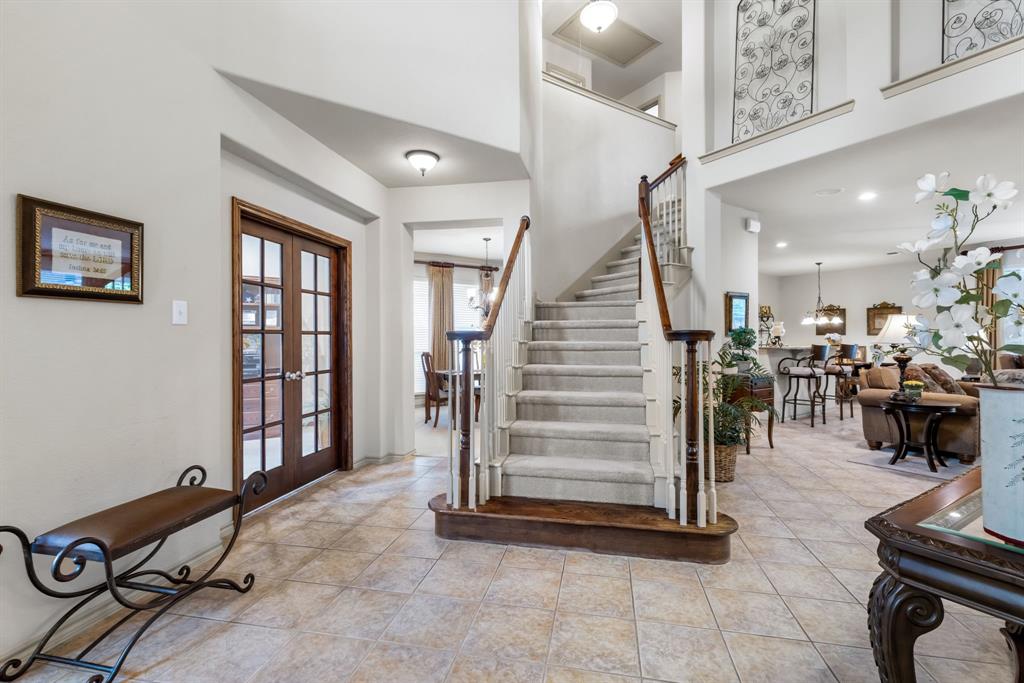 1915 Pioneer Drive